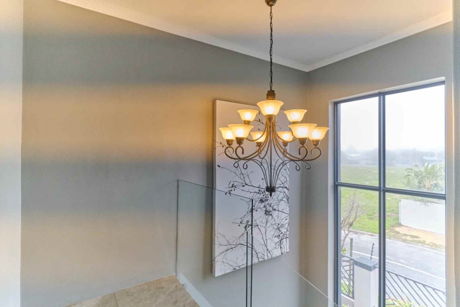 4 Bedroom Property for Sale in Flamingo Vlei Western Cape